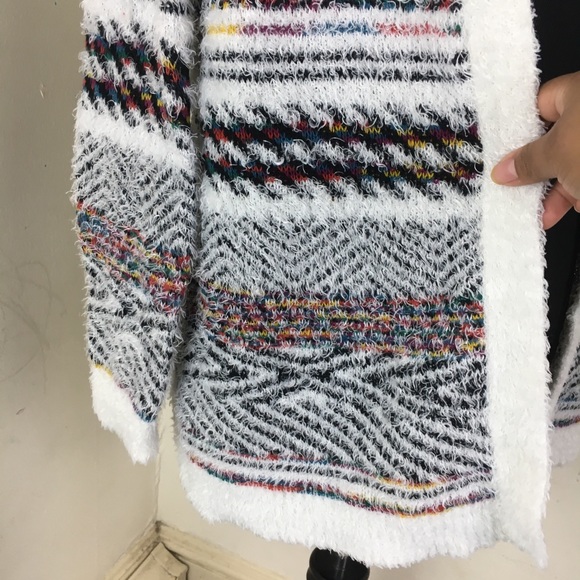 CARDIGAN OPEN FRONT AZTEC PRINT SIZE SMALL - Picture 10 of 15